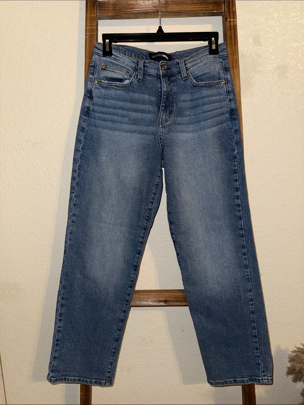 Fashion Nova Medium Blue Straight-Leg Jeans size 5